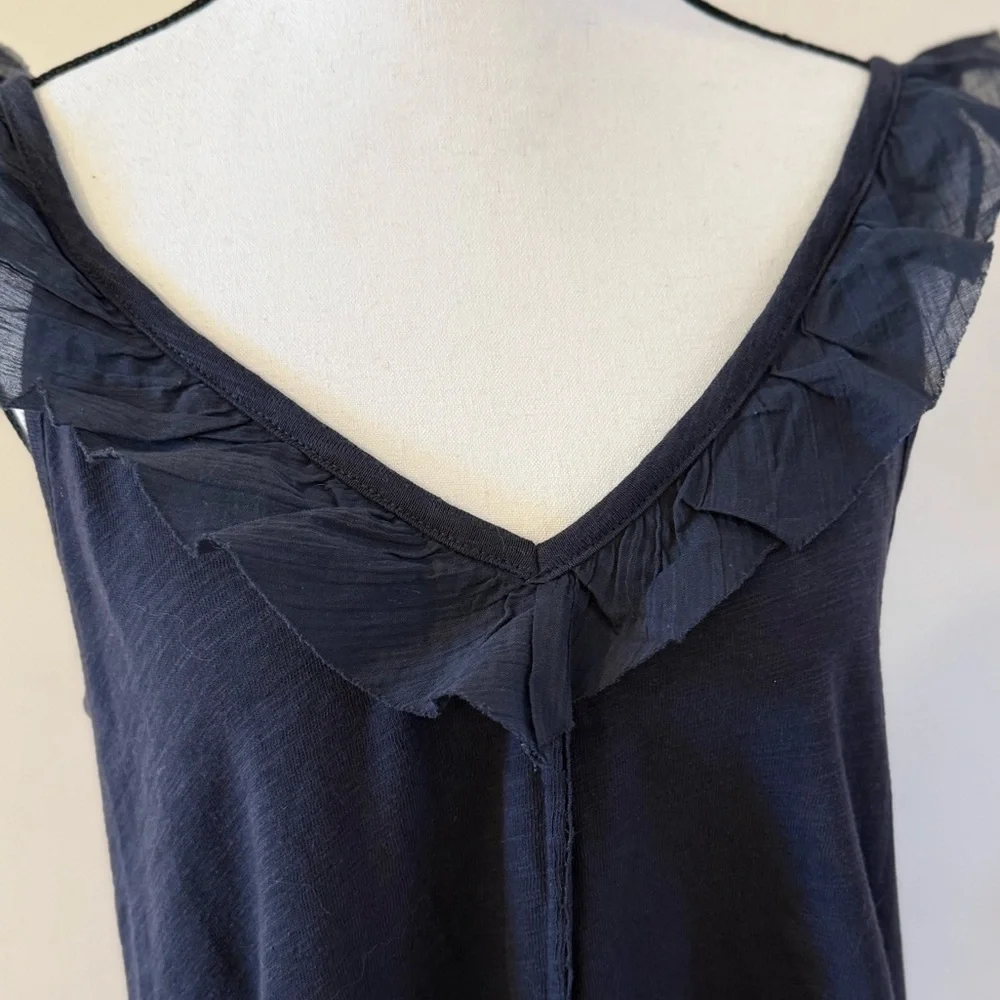 American Eagle Ruffled Sleeveless top - Picture 2 of 5